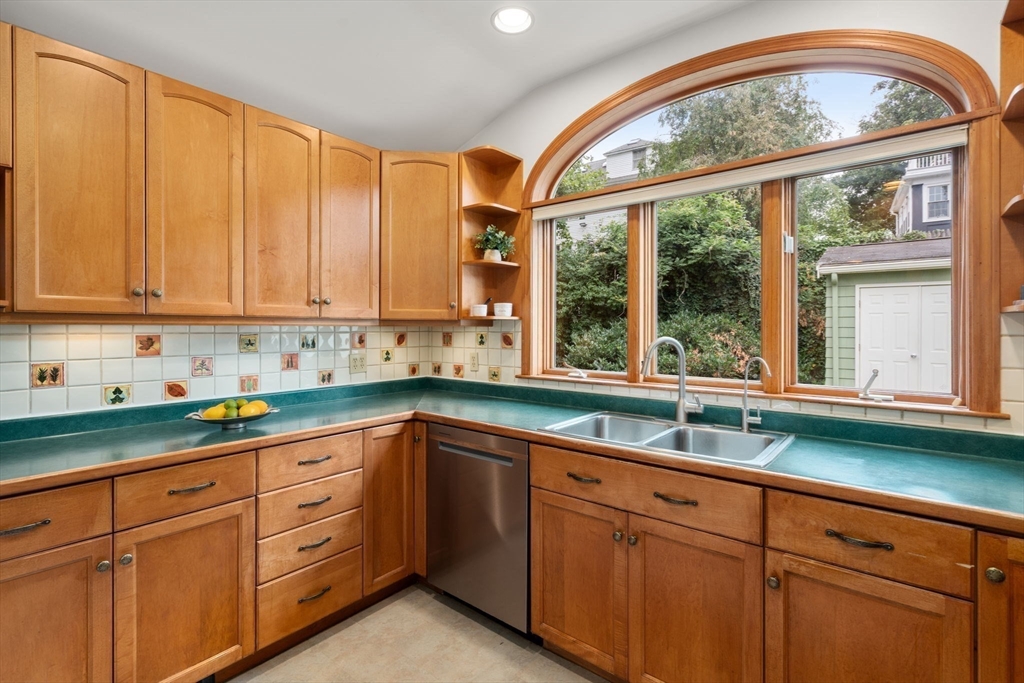 74 Van Ness Road Property Photo 11