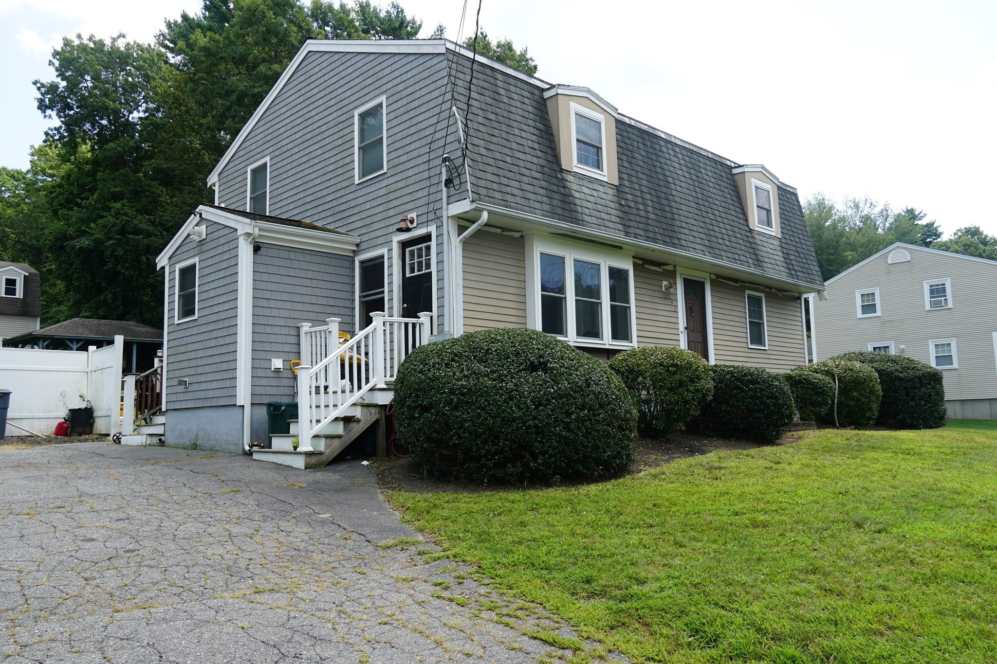 492 Kingman Street Property Photo 2