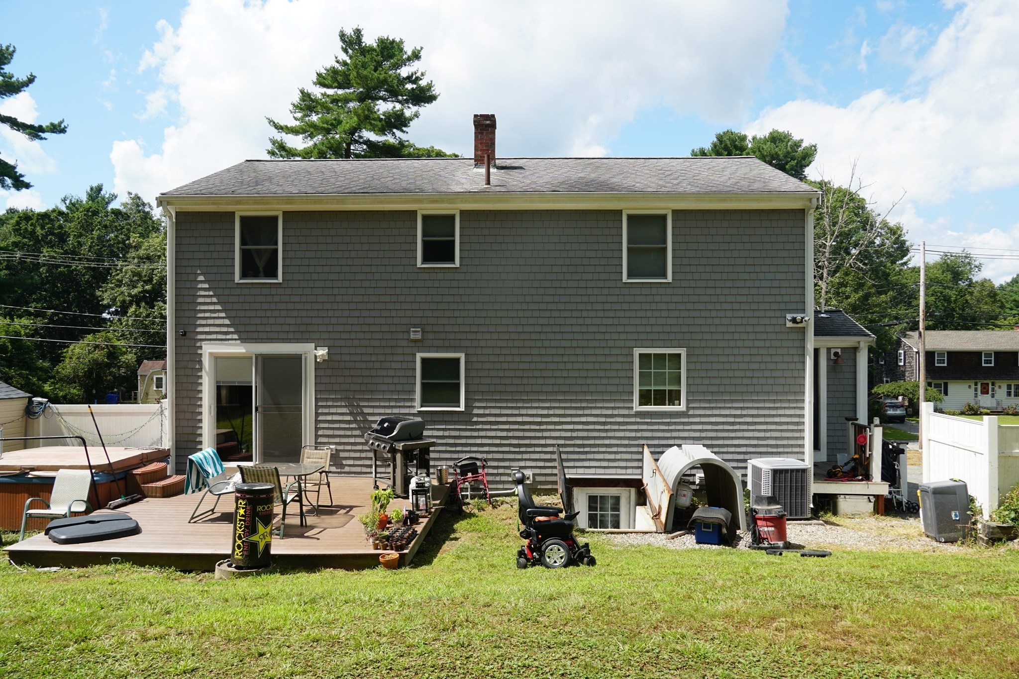 492 Kingman Street Property Photo 4