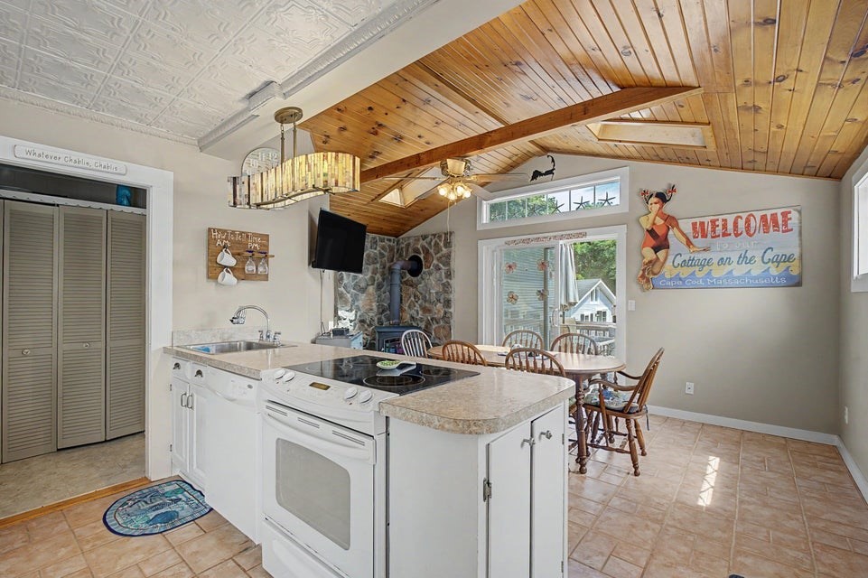 34 Pleasant # 1 Property Photo 7