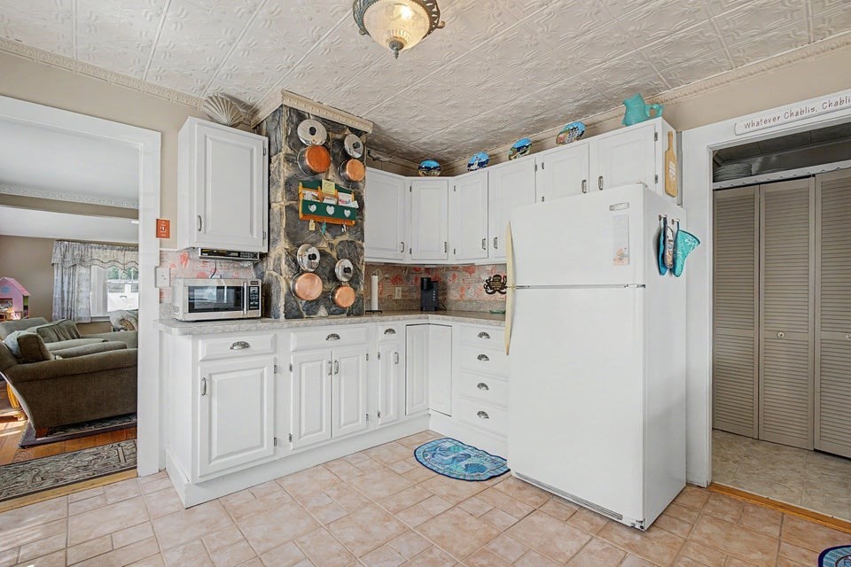 34 Pleasant # 1 Property Photo 8