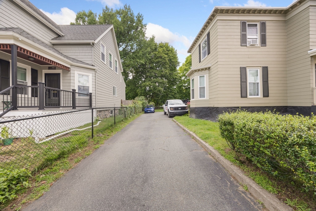250 Tremont St Property Photo 30