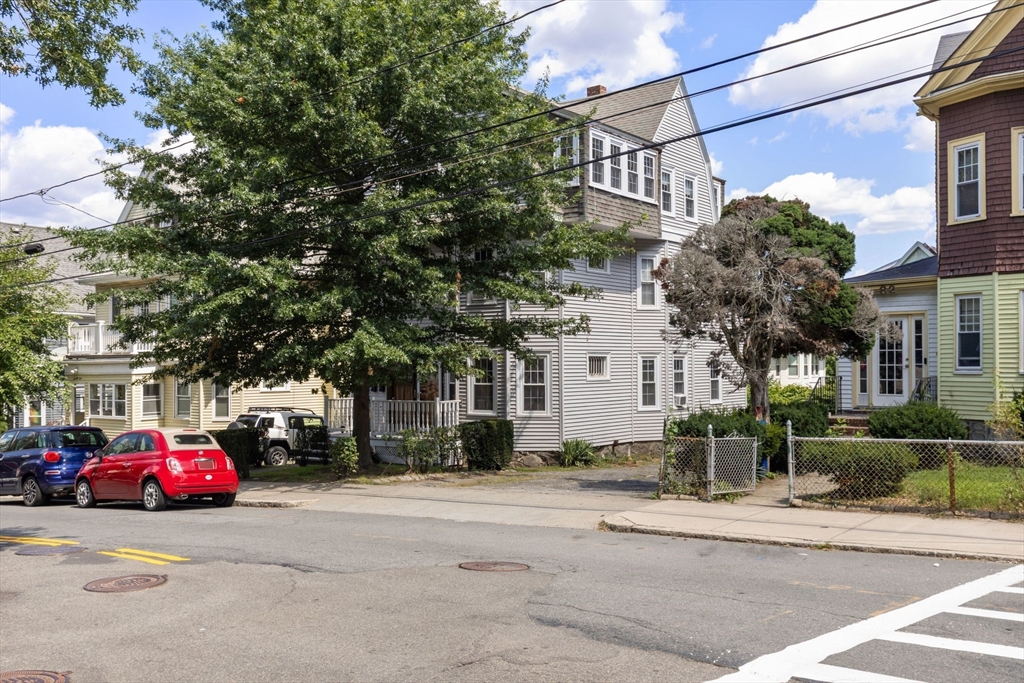 78 Brooks St Property Photo 1