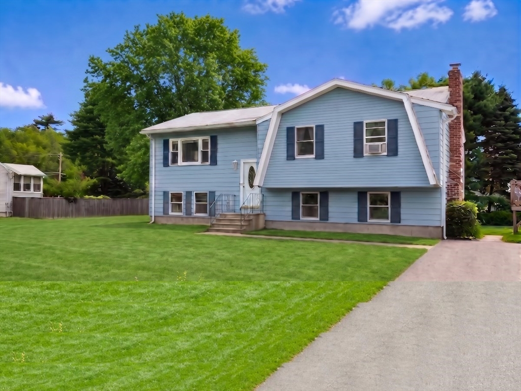 15 Pine Tree Dr