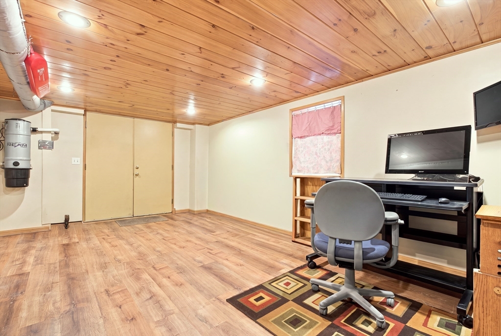 18 Gordon Rd Property Photo 3