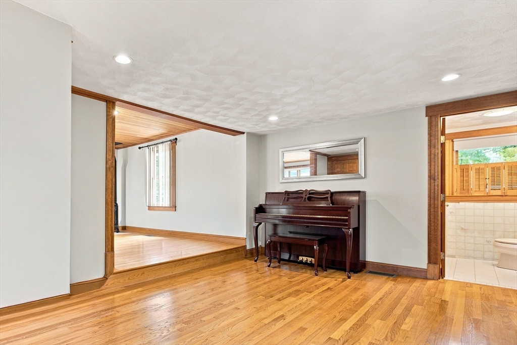 18 Gordon Rd Property Photo 5