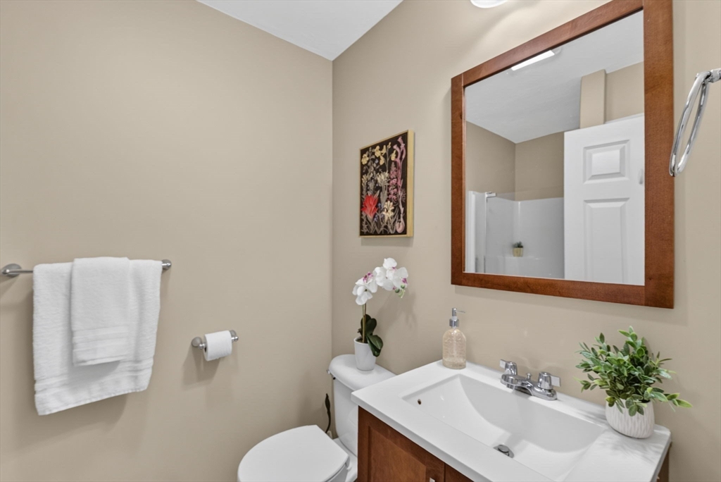 34 1/2 Briggs St # 1 Property Photo 17