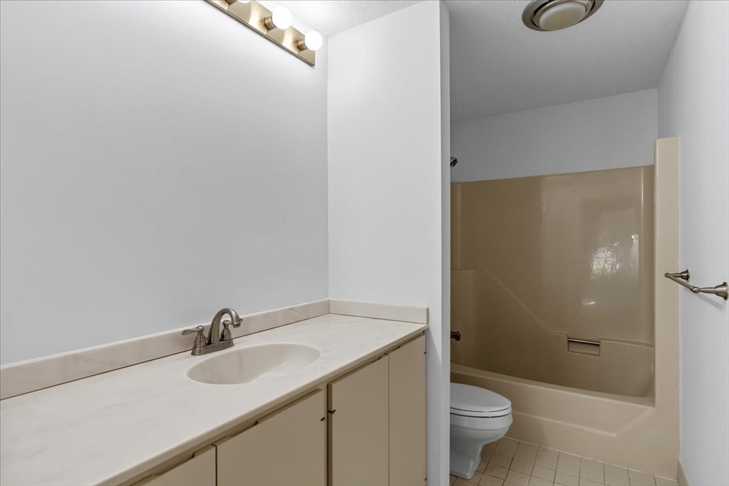 56 Floret Cir # 56 Property Photo 17