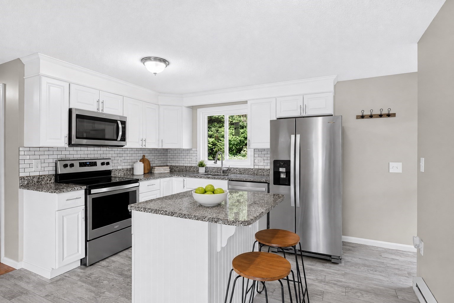 59 Brookside Ave Property Photo 2