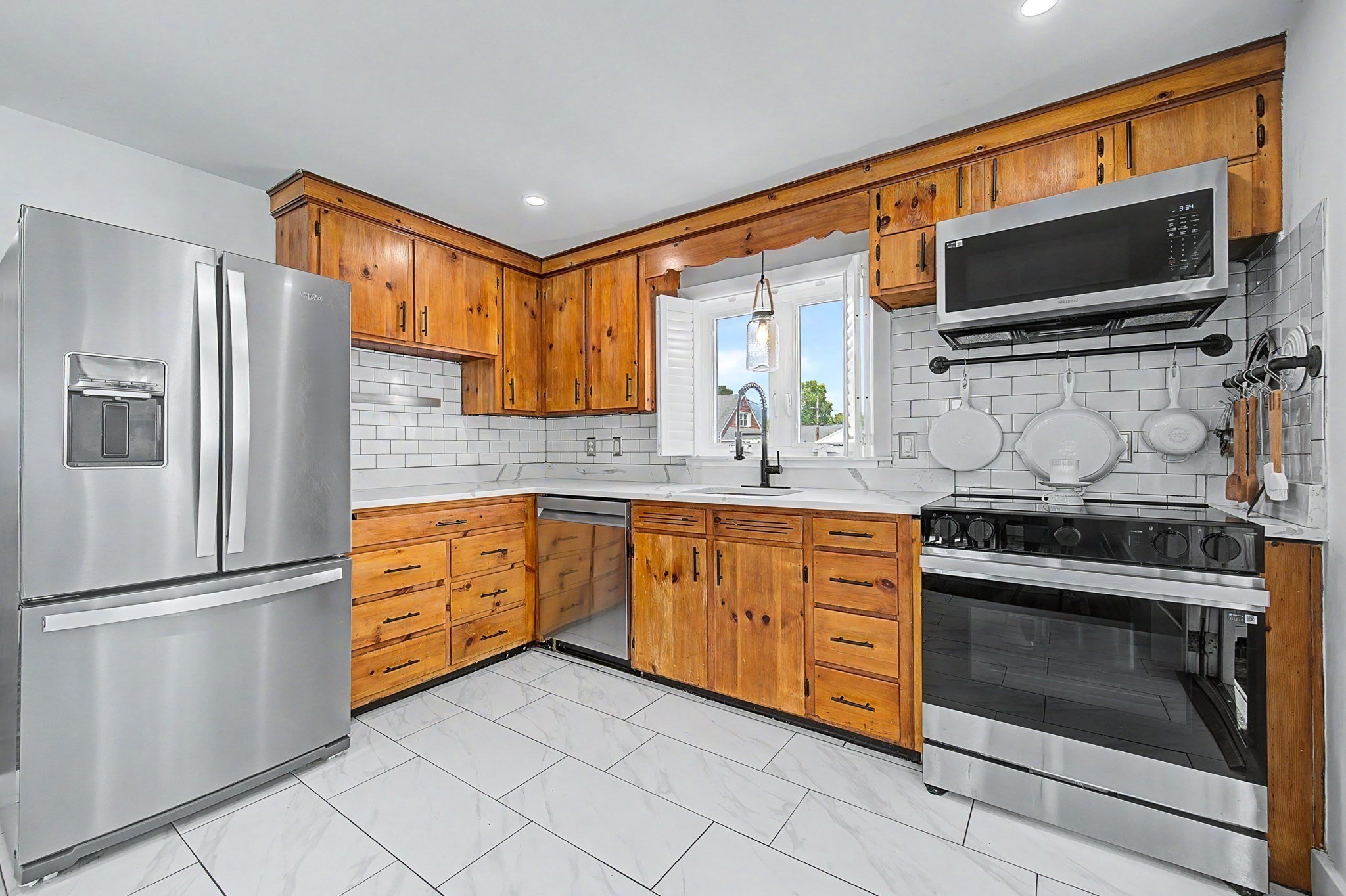 26 Westside Ave Property Photo 13