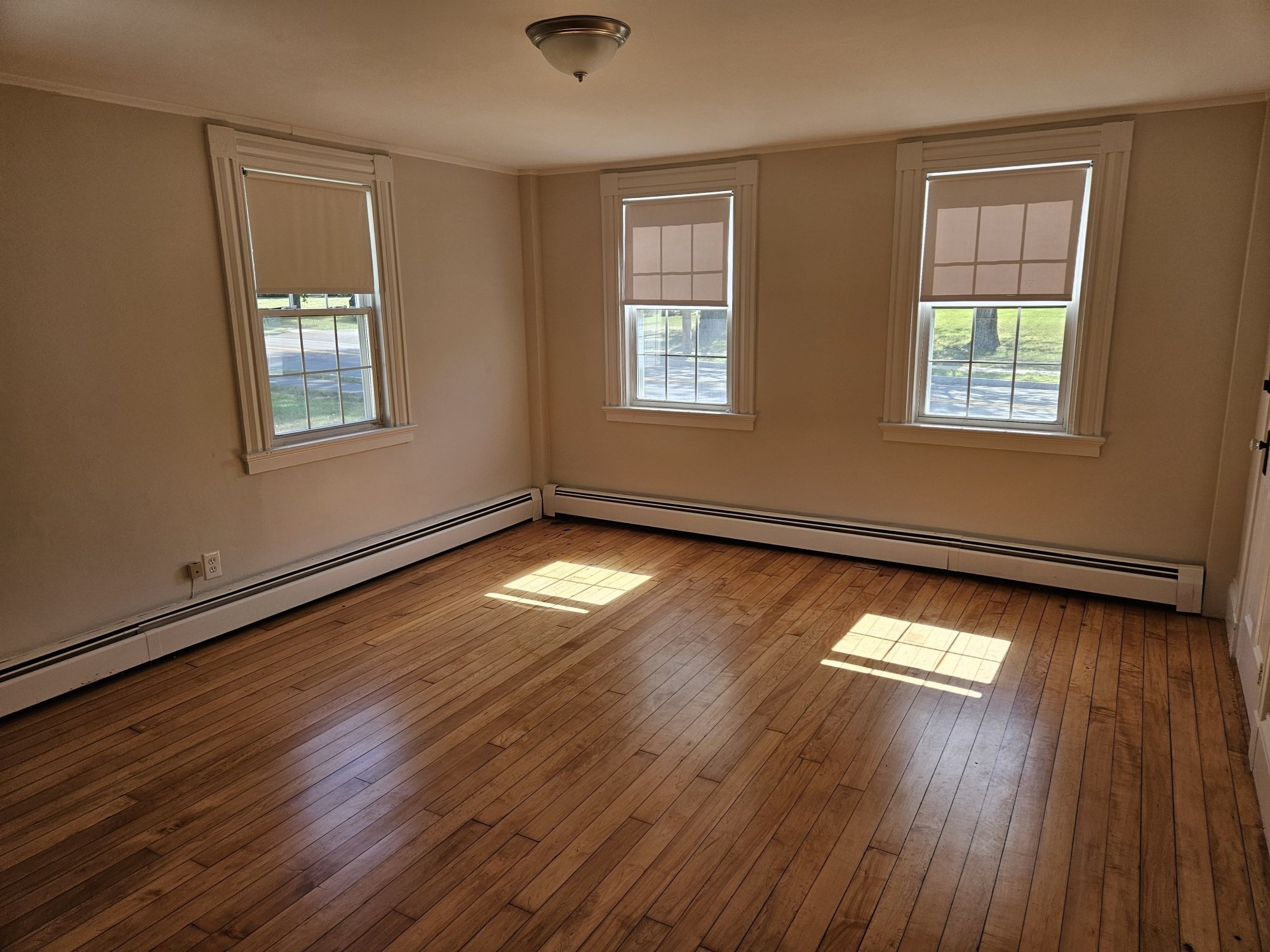242 Main St # 1 Property Photo 6