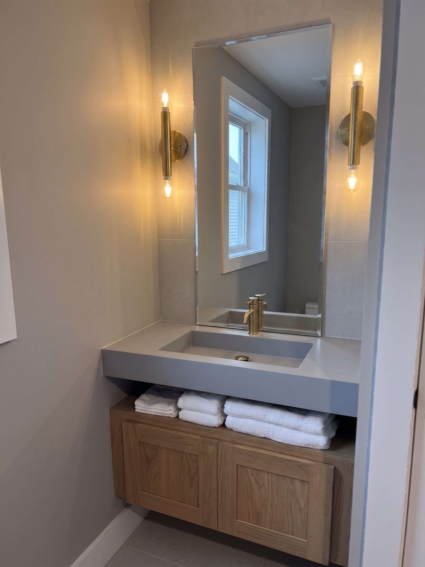 122 West Seventh St Property Photo 16