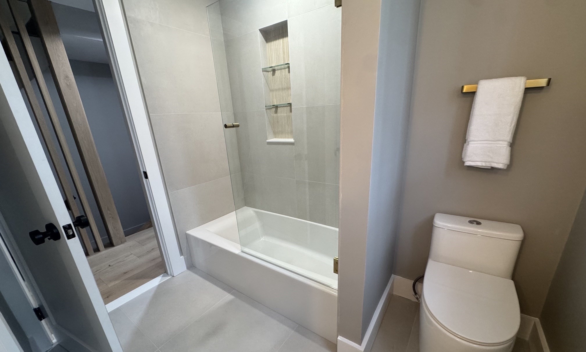 122 West Seventh St Property Photo 17
