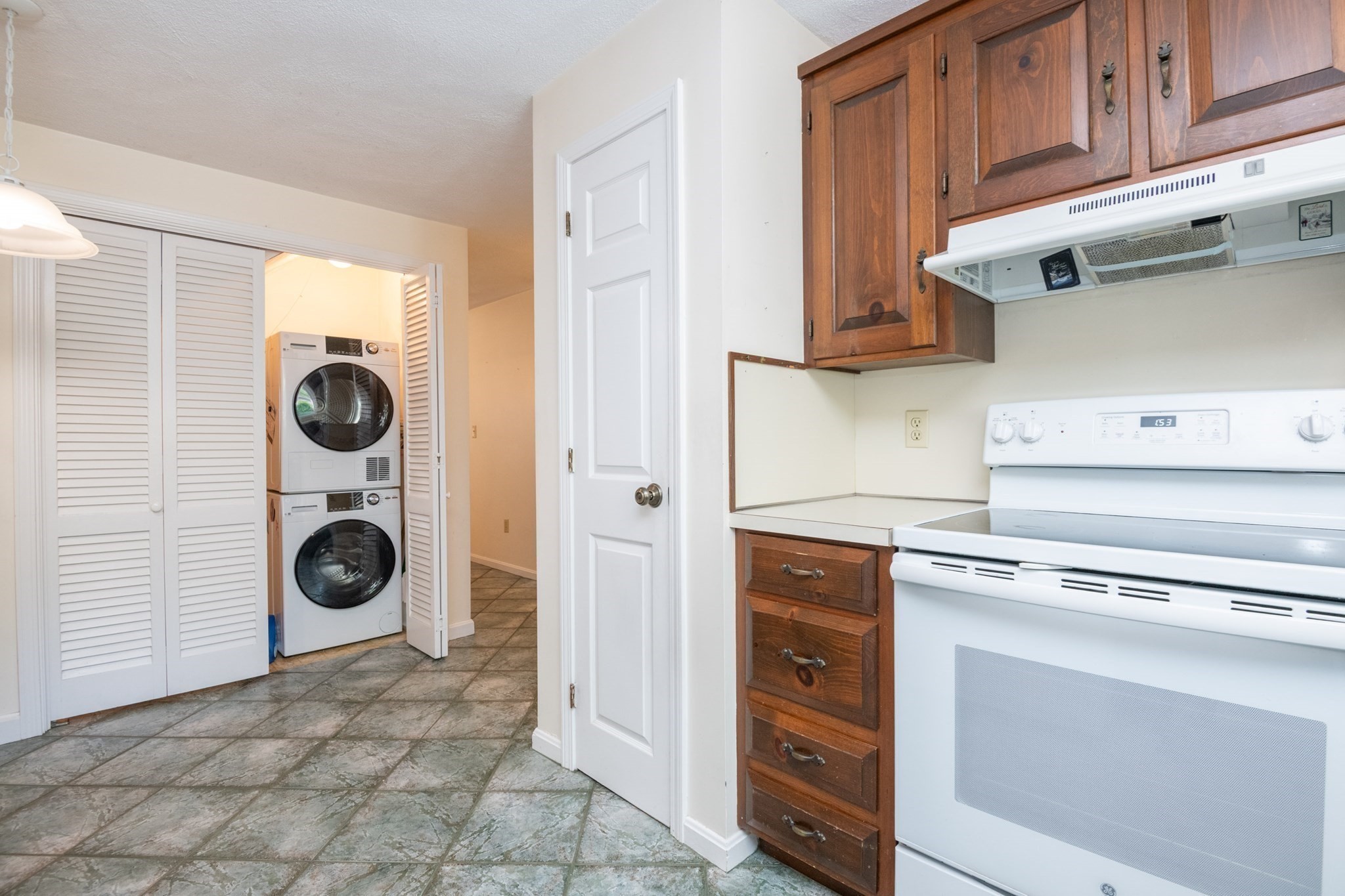 401 Colonial Drive # 16 Property Photo 5