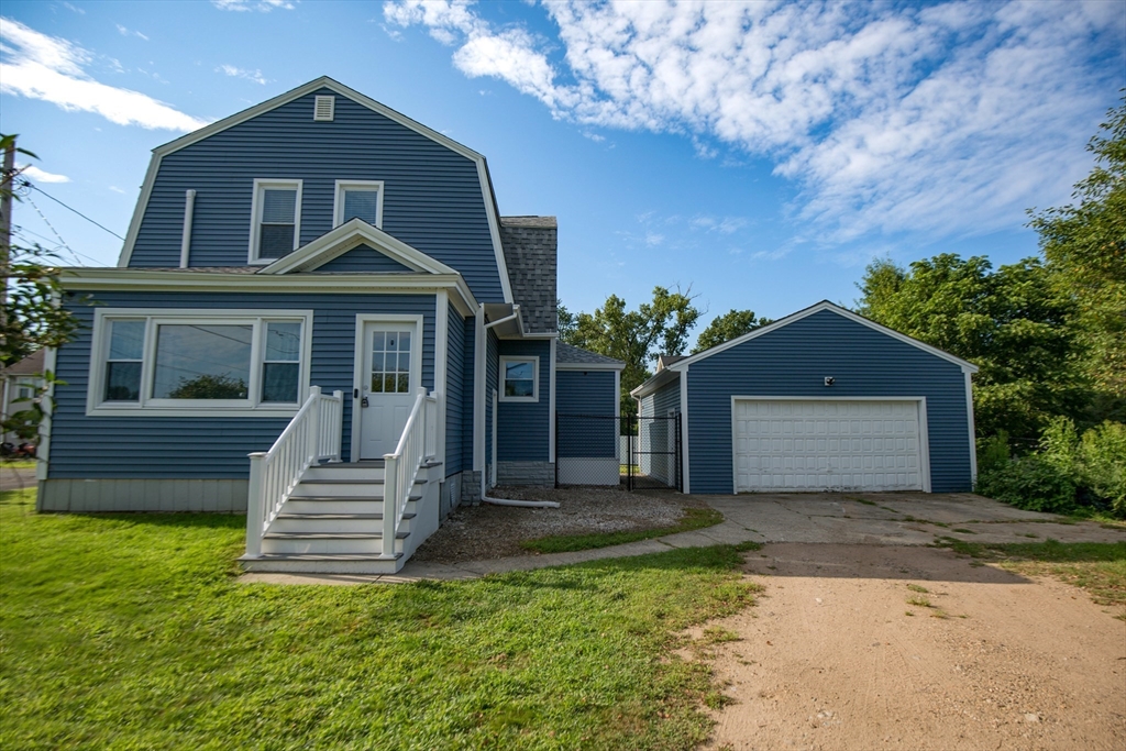 8 Trafton St Property Photo 1