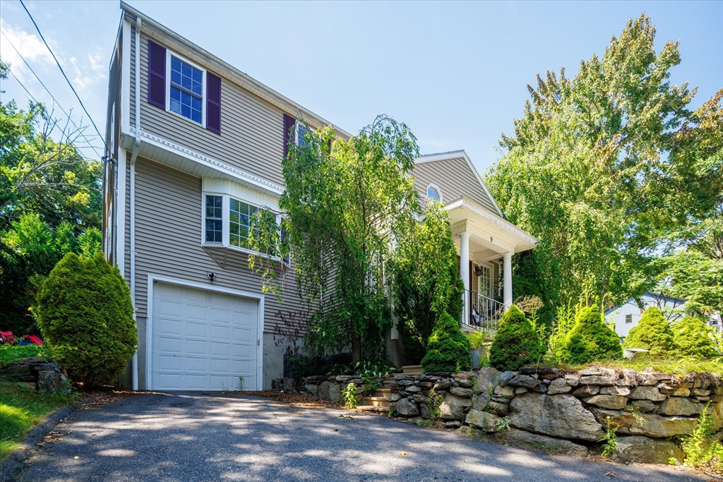 9 Ansonia Rd # A Property Photo 1
