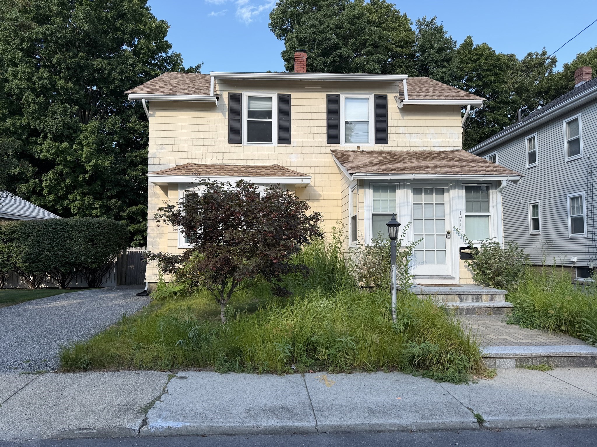 17 Russell Rd Property Photo 1
