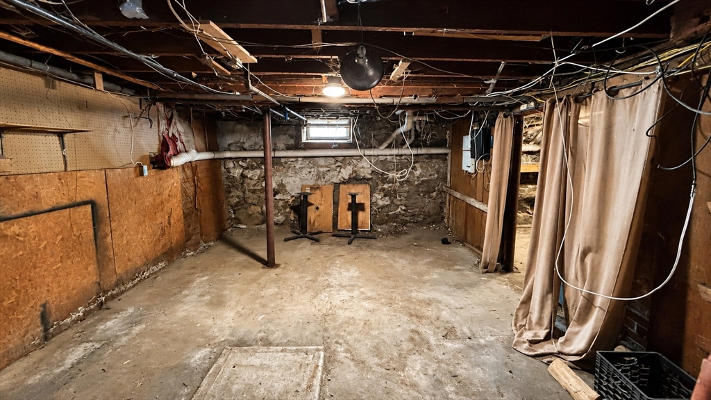 54 State St Property Photo 37