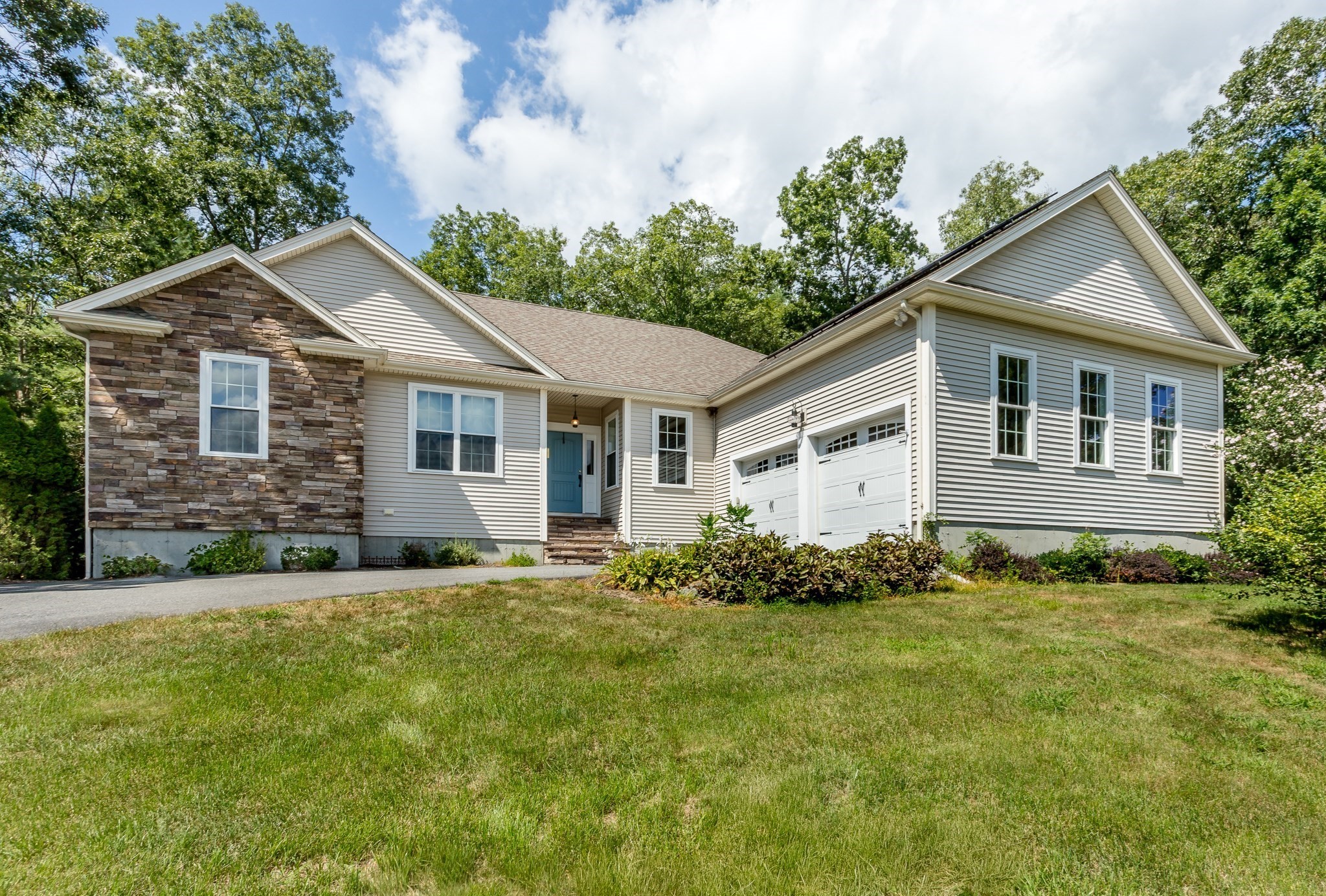 512 Fresh Meadow Ln Property Photo 1