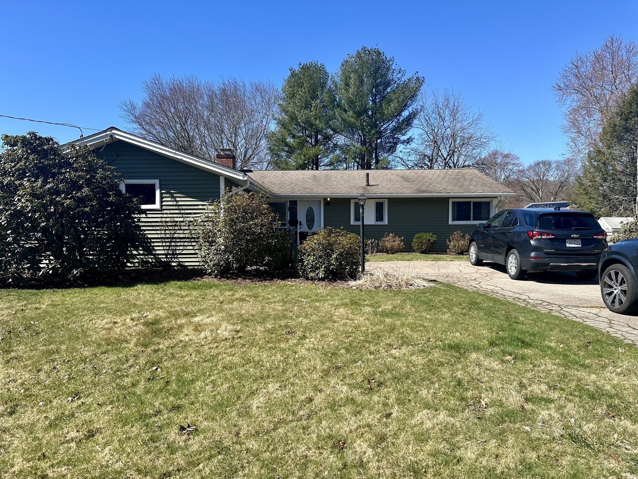 220 Beacon St Property Photo 1
