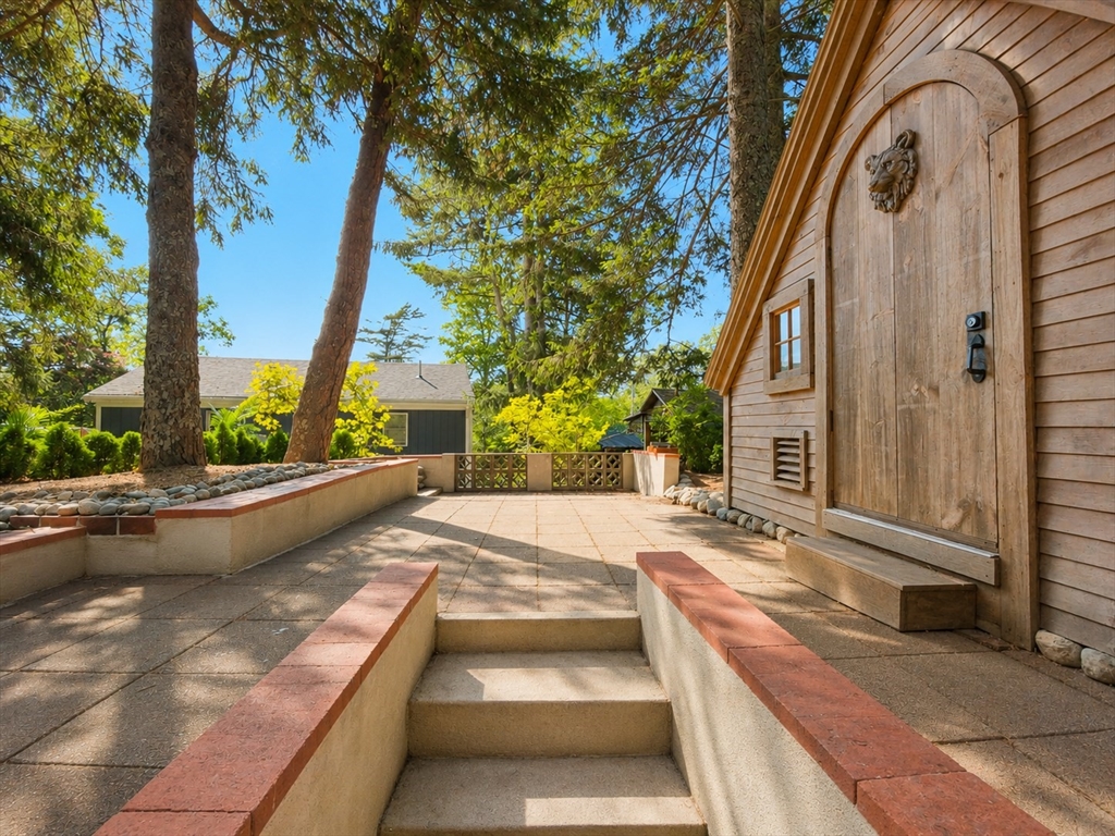 12 Hideaway Vlg # G Property Photo 19