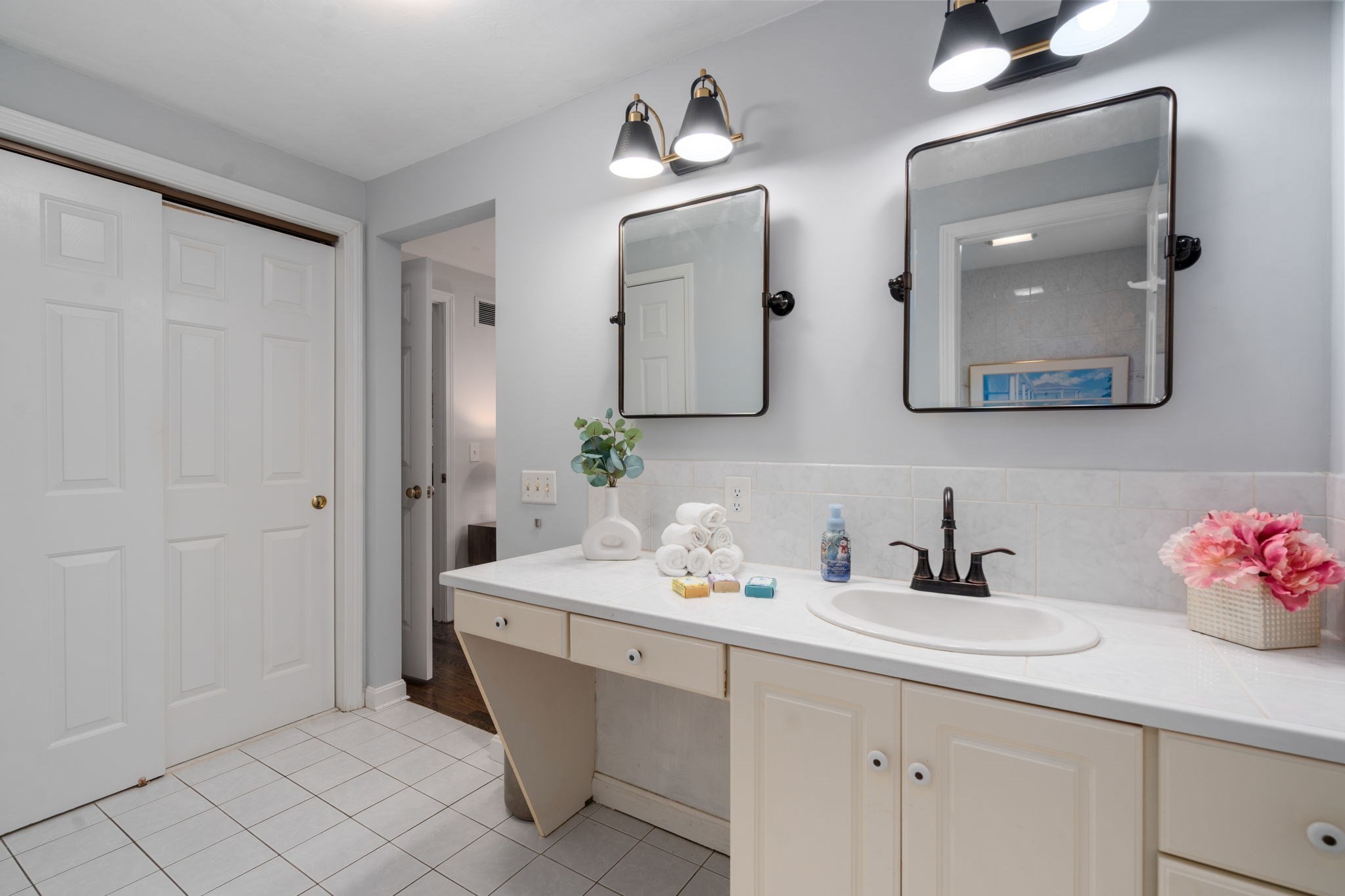 96 Grove Property Photo 18
