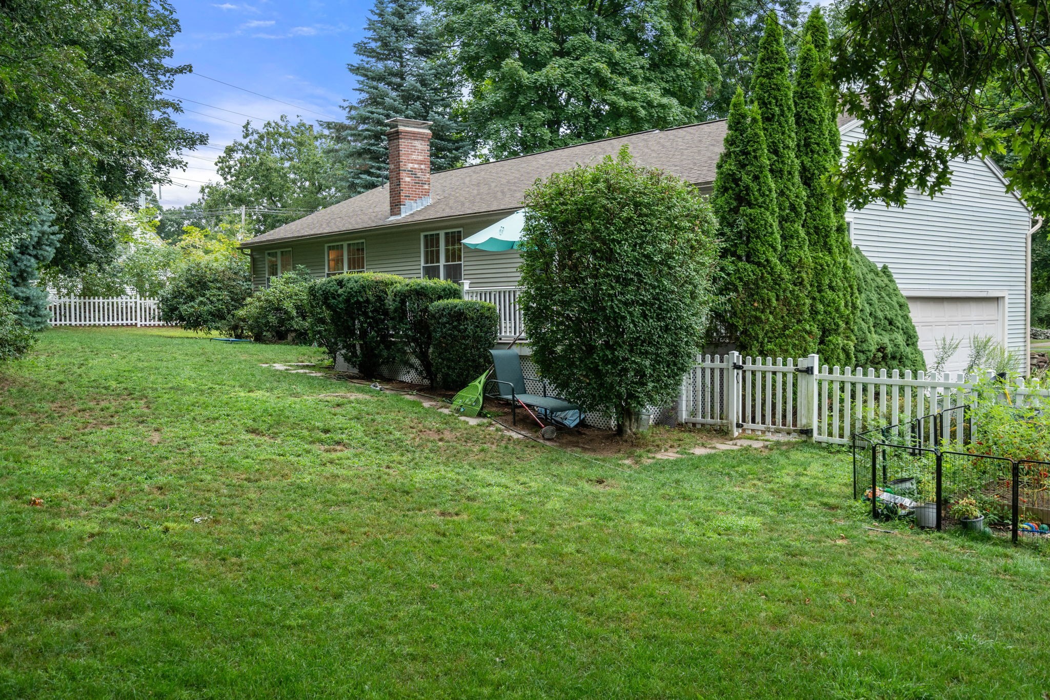 96 Grove Property Photo 31