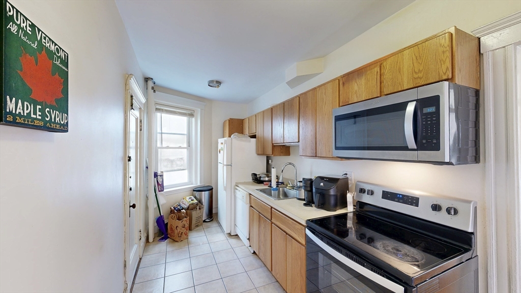 19 Short St # 6 Property Photo 4