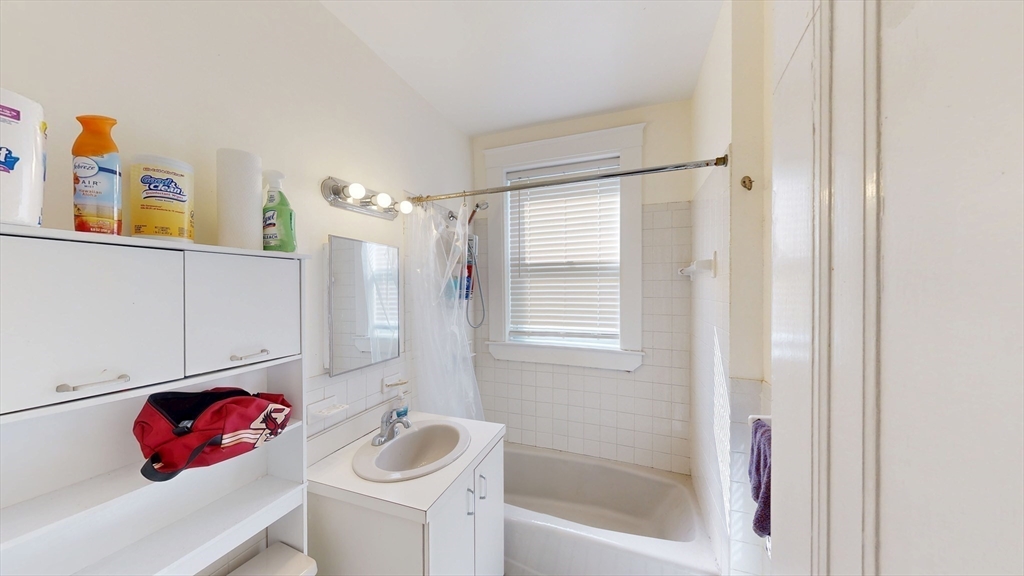 19 Short St # 6 Property Photo 8