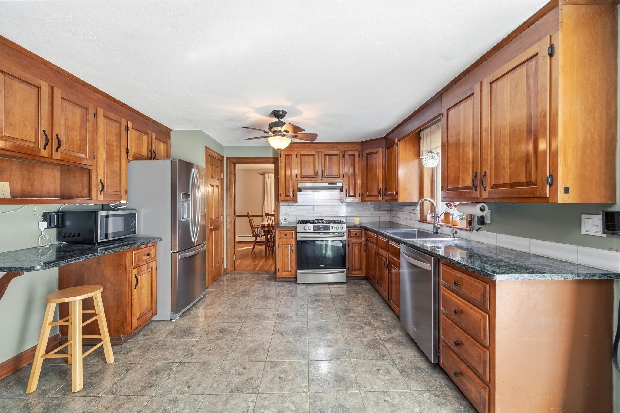 14 Nottingham Cir Property Photo 8