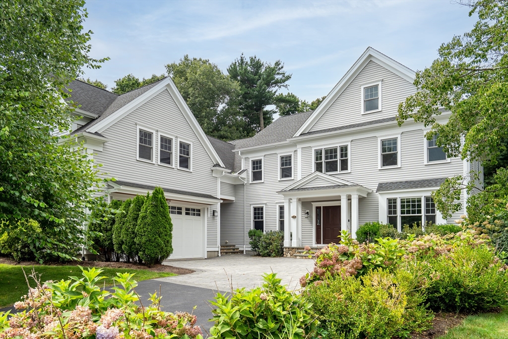 88 Woodbine Circle Property Photo 1