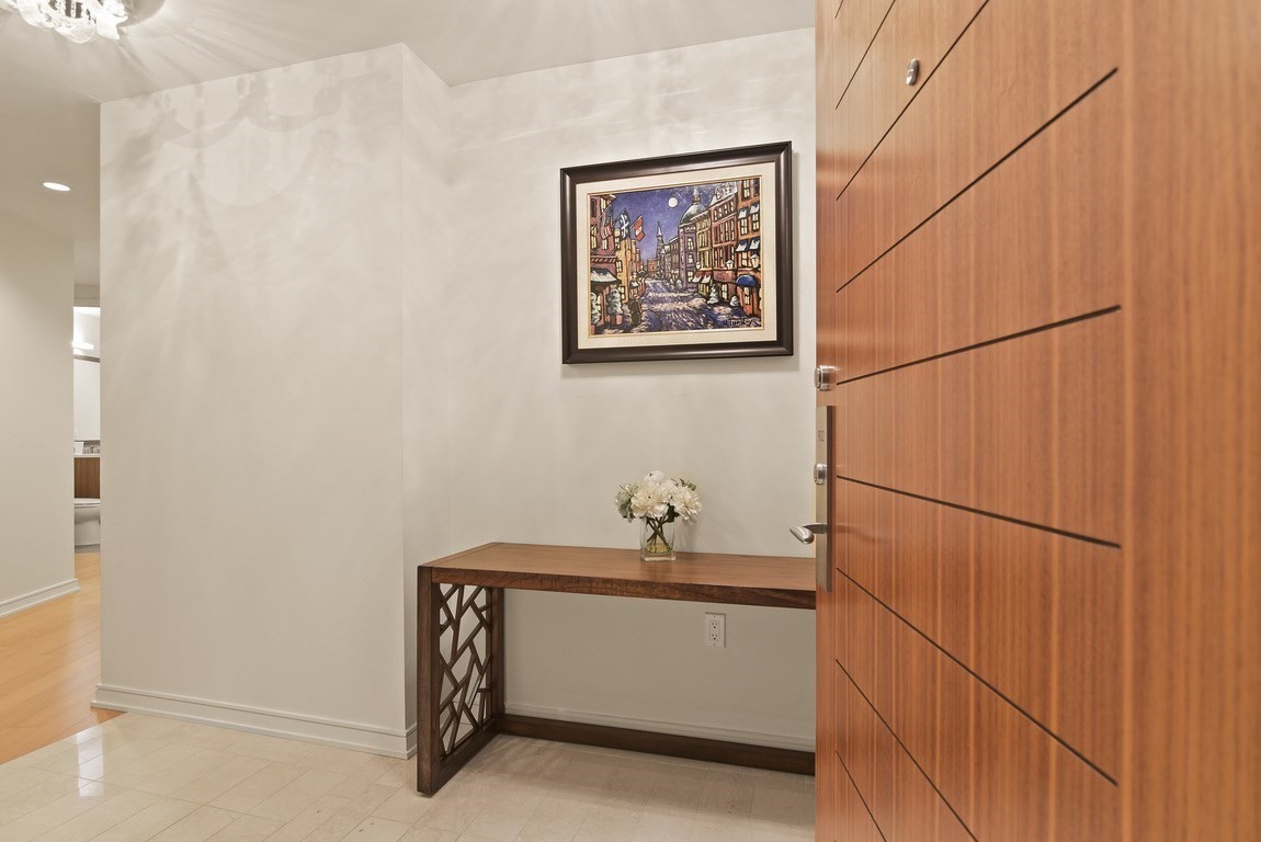 580 Washington # 902 Property Photo 6