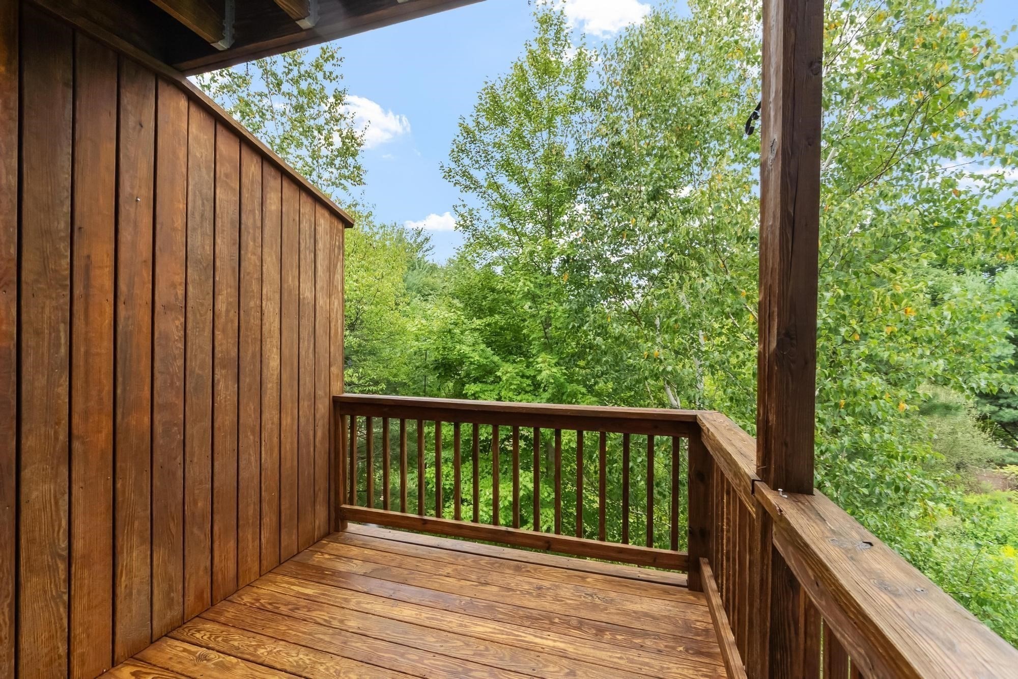 9 Green Briar Rd # 9 Property Photo 2