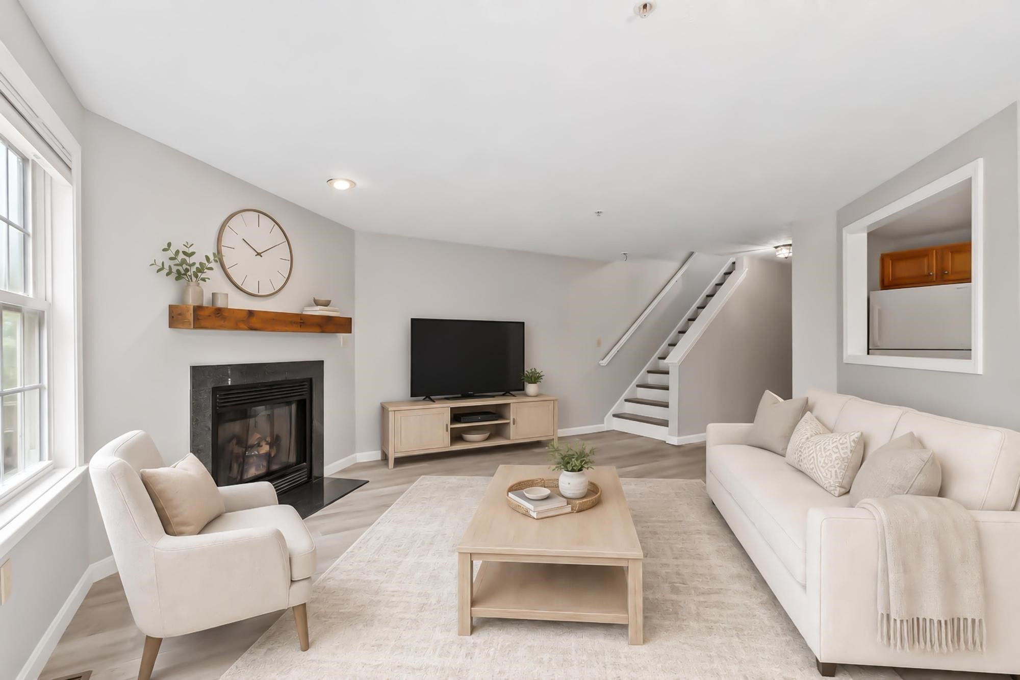 9 Green Briar Rd # 9 Property Photo 6