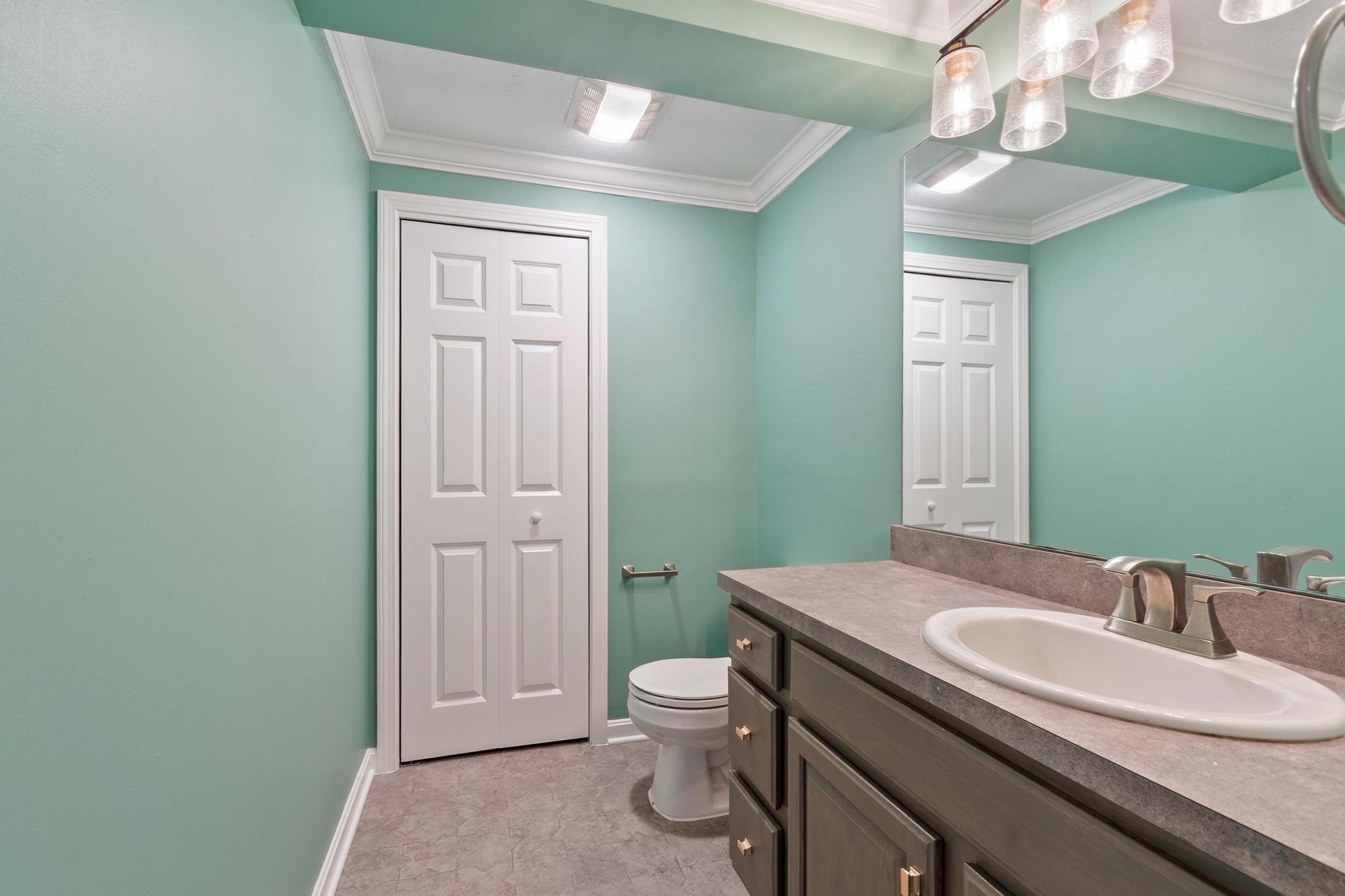 9 Green Briar Rd # 9 Property Photo 14
