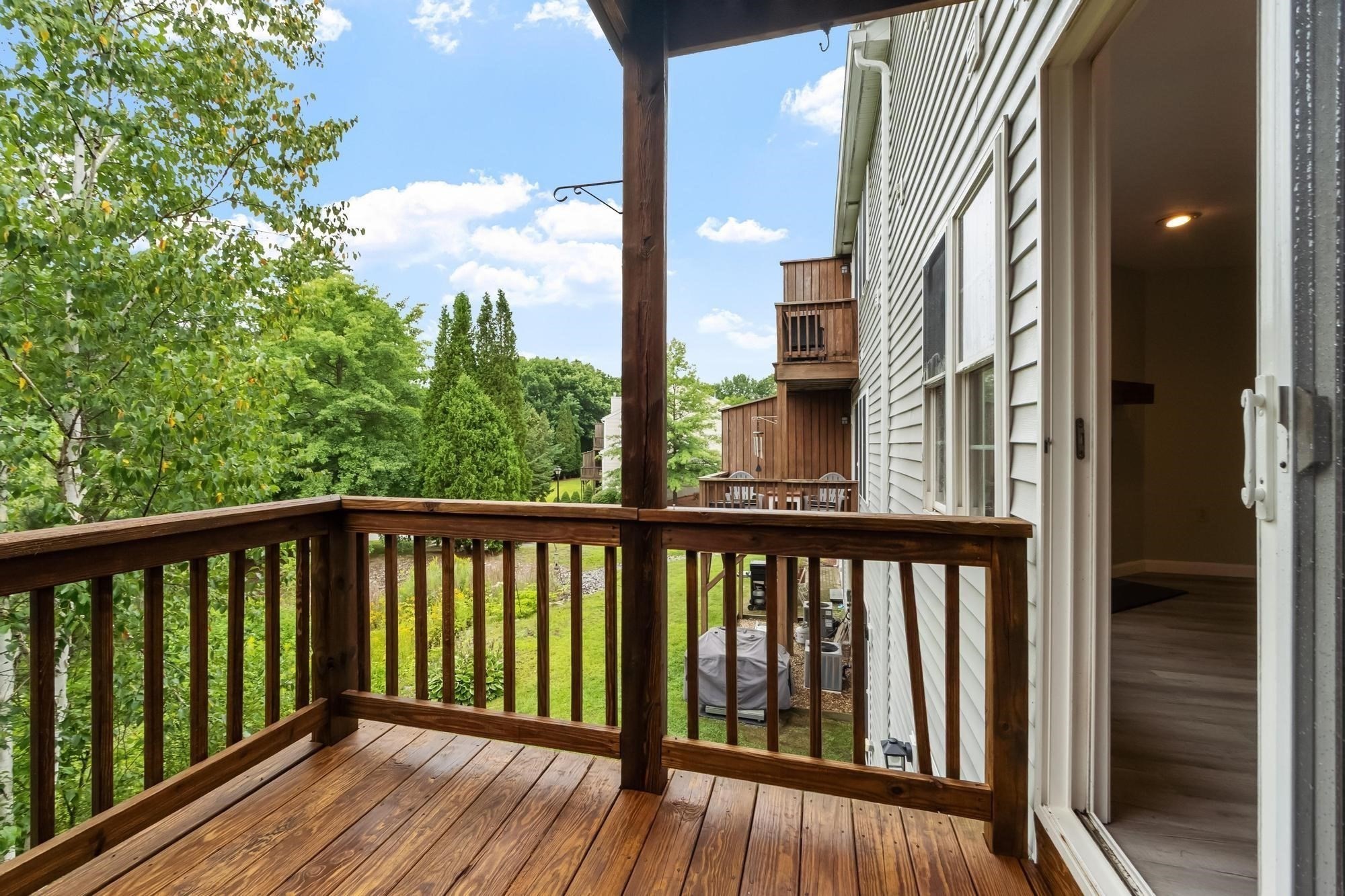 9 Green Briar Rd # 9 Property Photo 15
