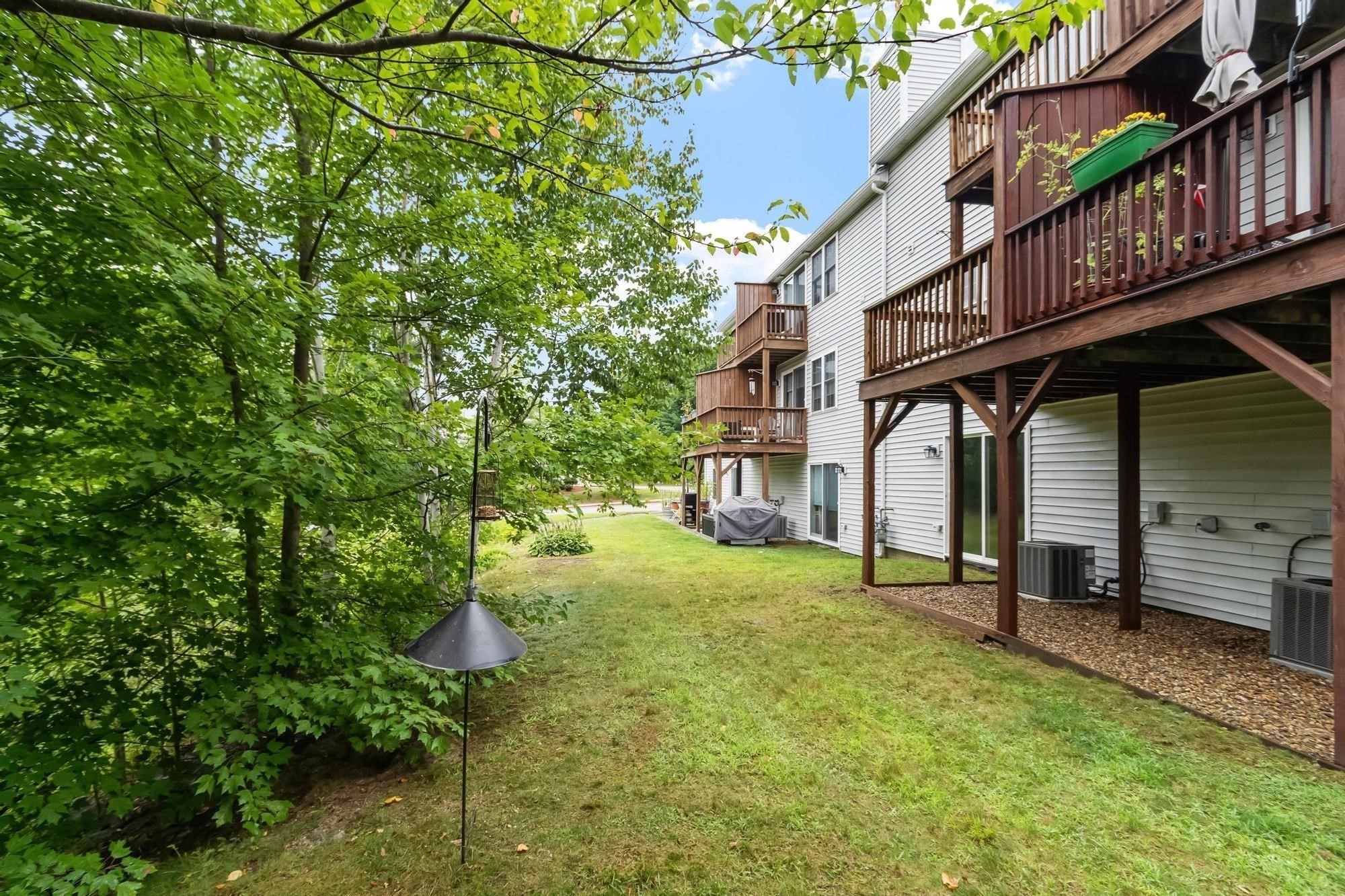 9 Green Briar Rd # 9 Property Photo 24