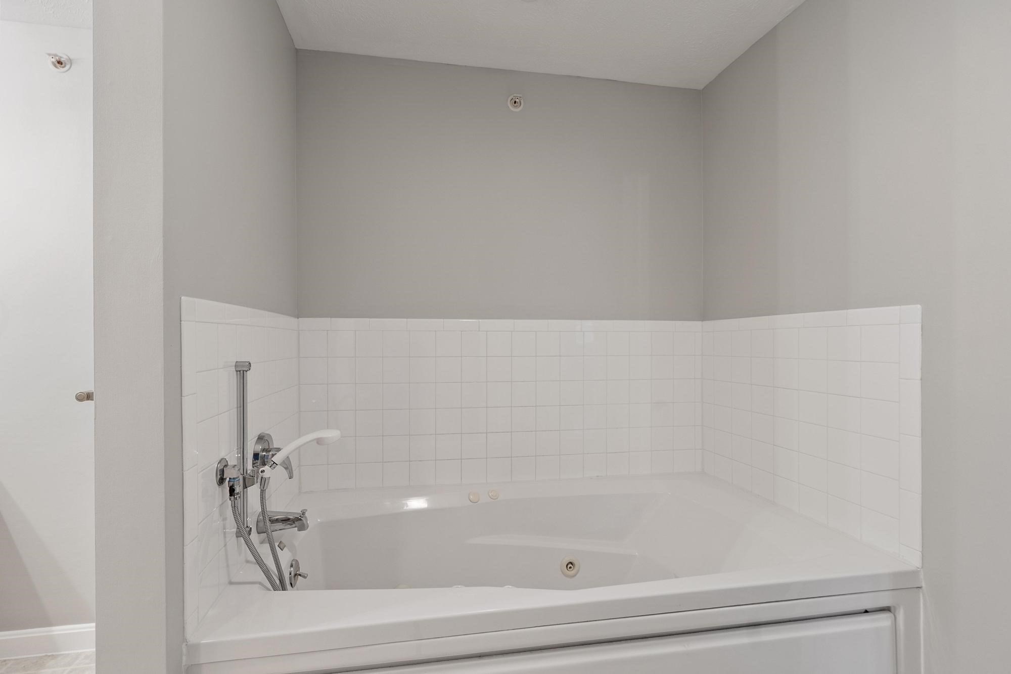9 Green Briar Rd # 9 Property Photo 37