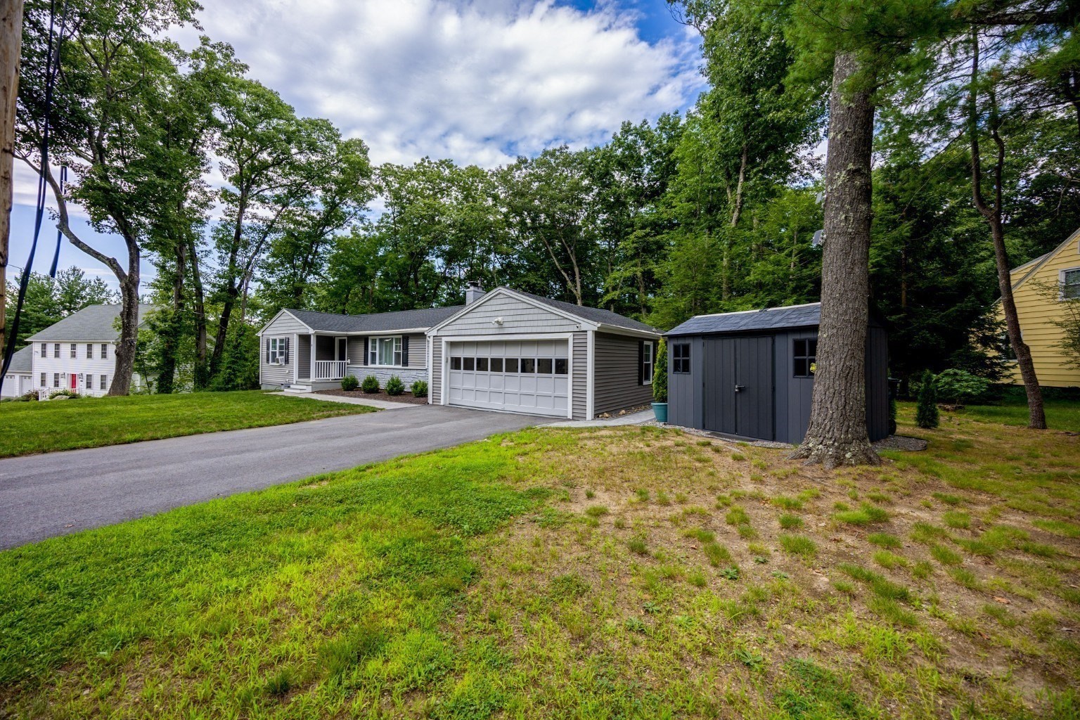 30 Sawyer Ln Property Photo 3