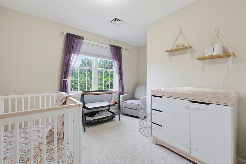 28 Roland Way Property Photo 15