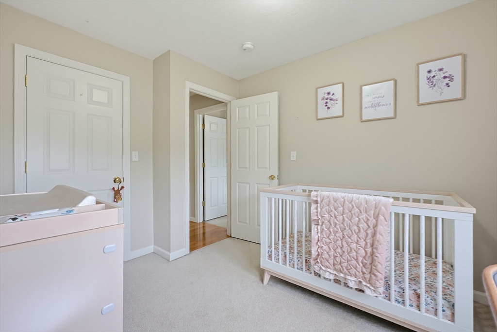 28 Roland Way Property Photo 16