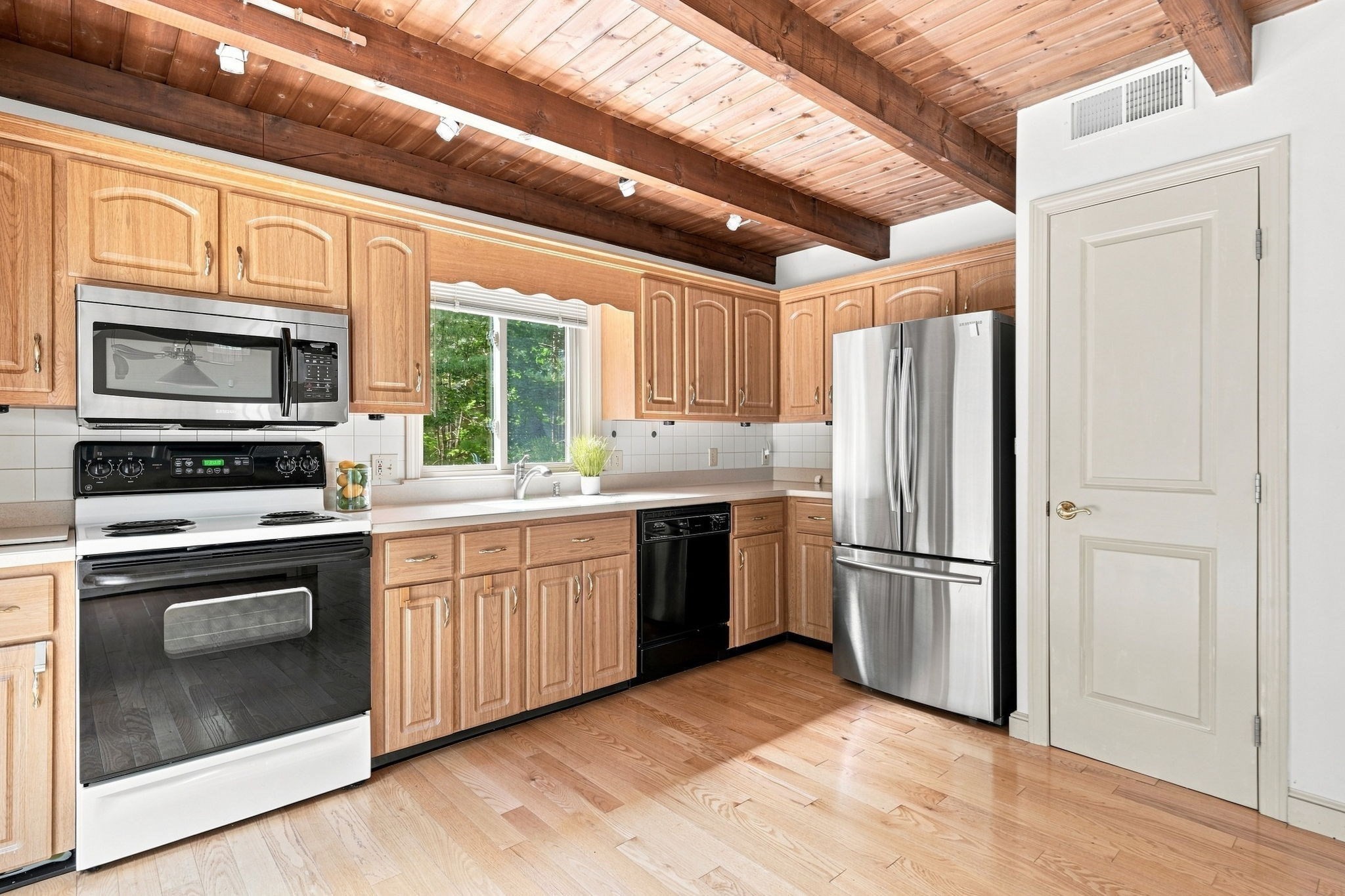53 Trout Farm Ln Property Photo 8