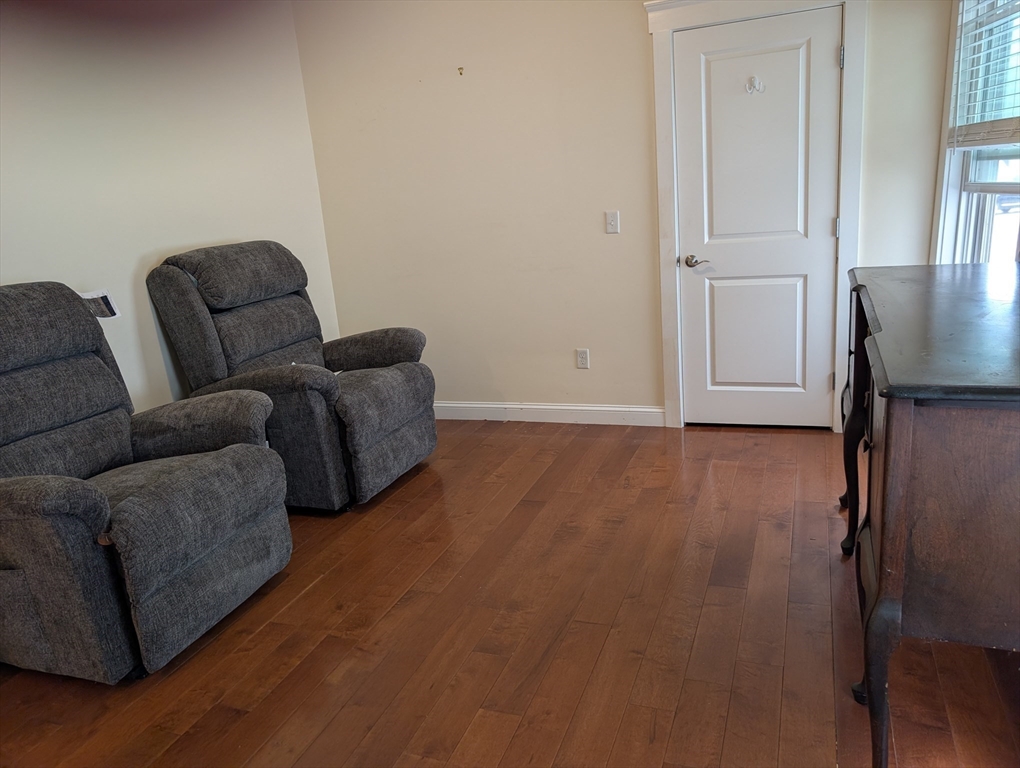 21 Bailey St # 1 Property Photo 13