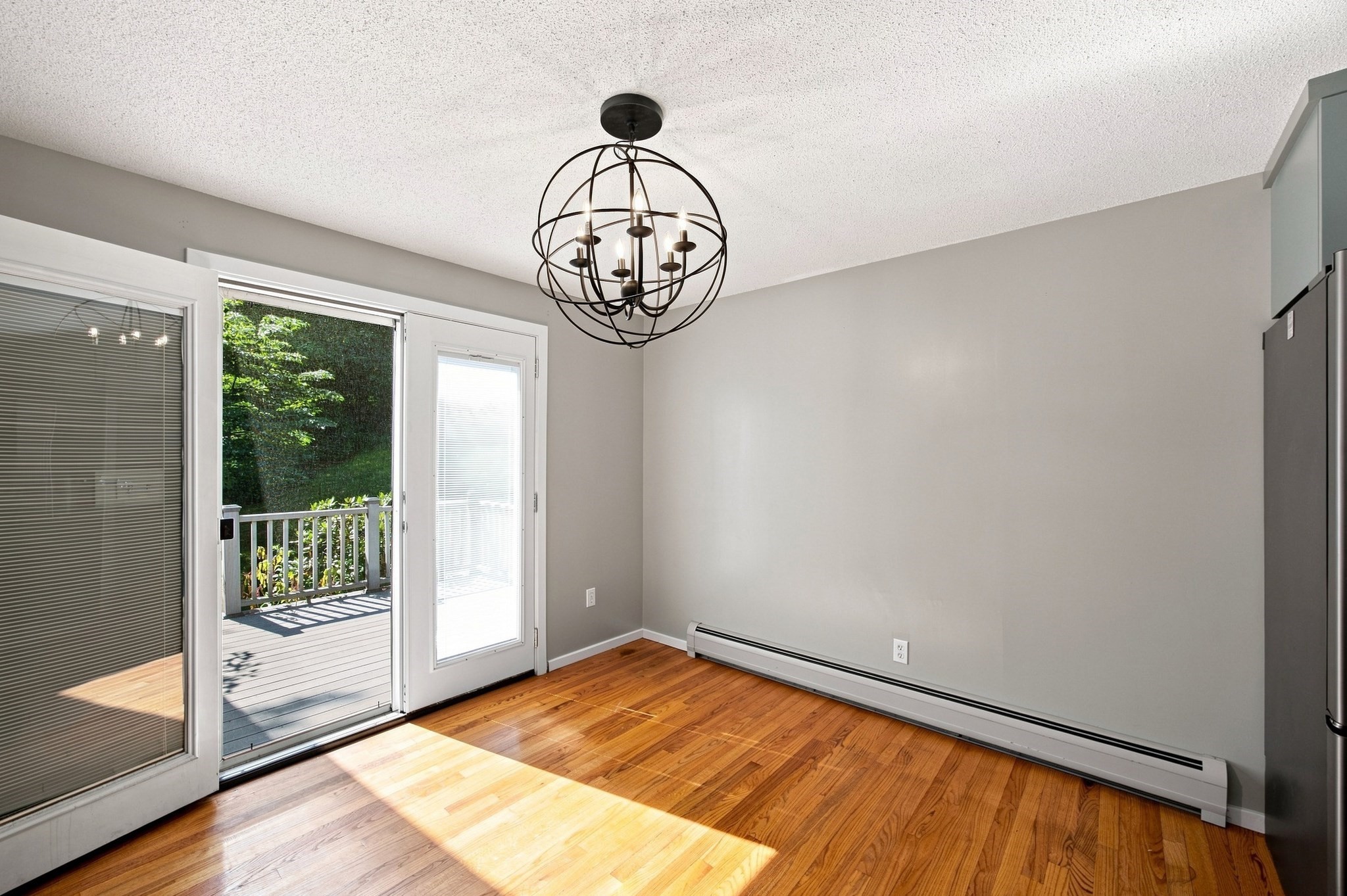76 Laurel St # A Property Photo 9