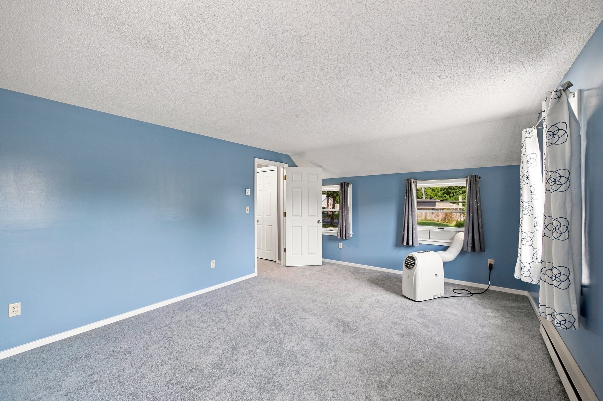 76 Laurel St # A Property Photo 21