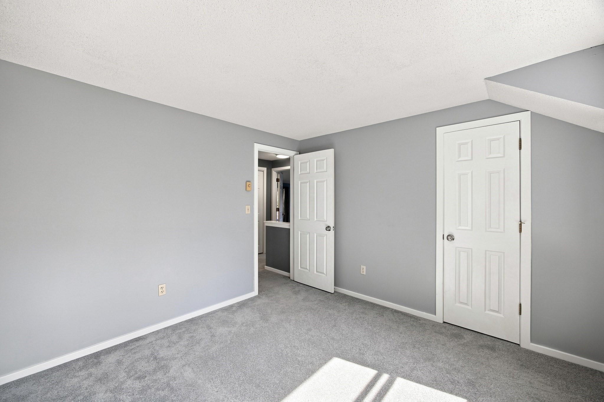76 Laurel St # A Property Photo 25