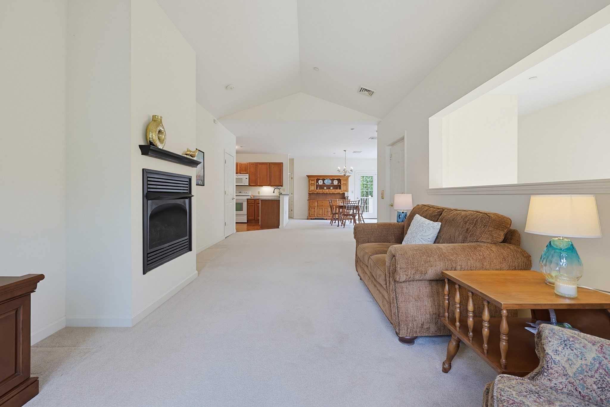 631 East St # J204 Property Photo 8