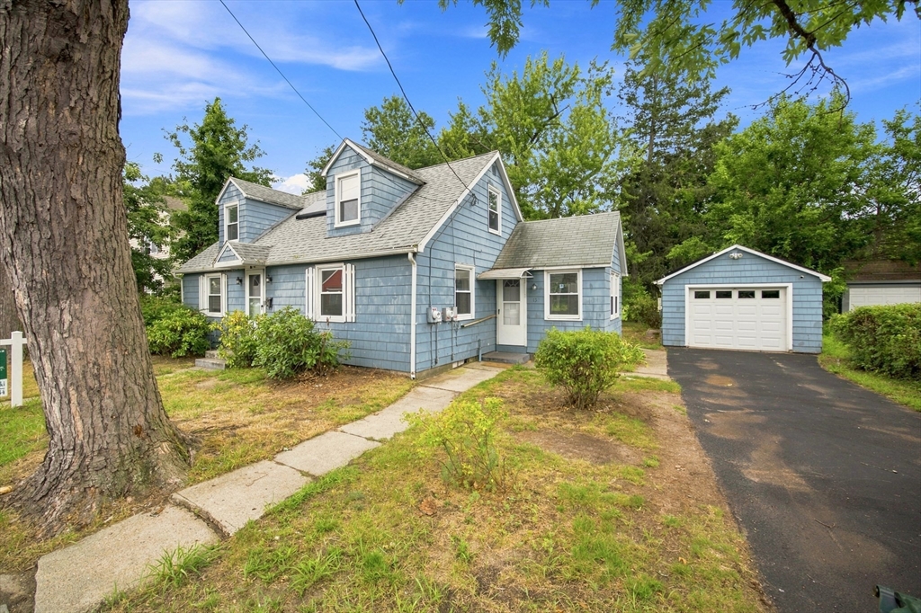 132 Miller St Property Photo 1