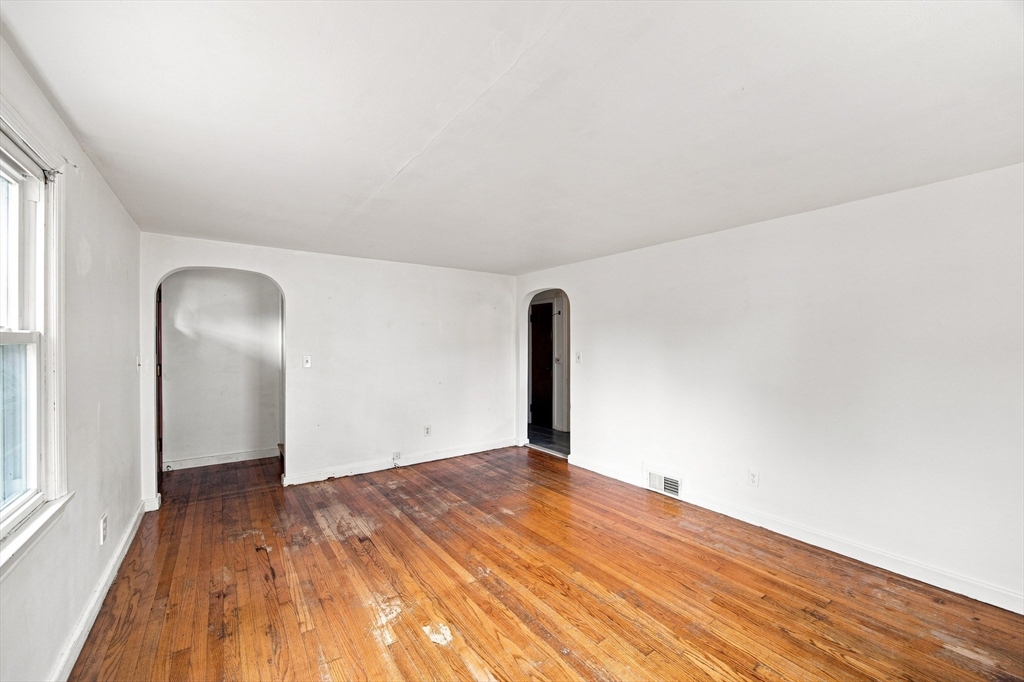 132 Miller St Property Photo 13