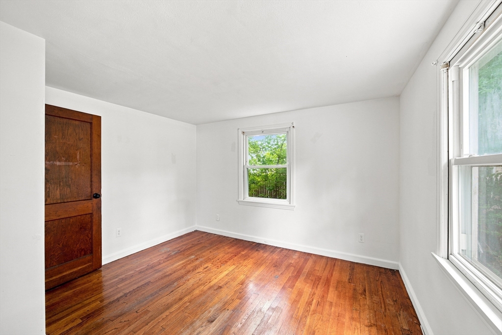 132 Miller St Property Photo 16